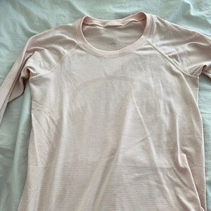 Lulu swiftly tech long sleeve